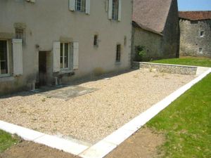 Terrasse hinter dem Haus