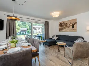 DiningRoom
