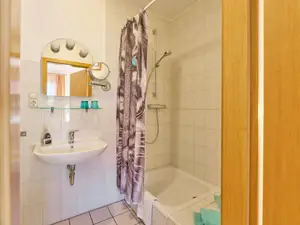 Doppelzimmer: Bad