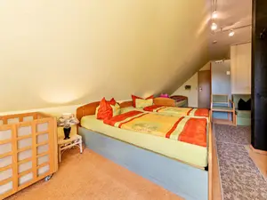 Mansardenzimmer mit Dachterrasse, Dusche & WC