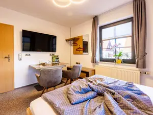 Komfort-Einzelzimmer mit Dusche & WC