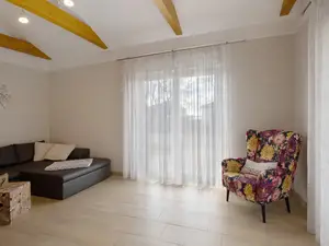 Photo, INSIDE, OUTSIDE