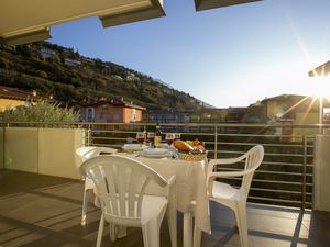 Ein weiterer romantischer Blick auf den großen Balkon zum Spaß