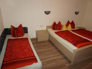Schlafzimmer 1 für drei Personen Schlafzimmer 1 für drei Personen