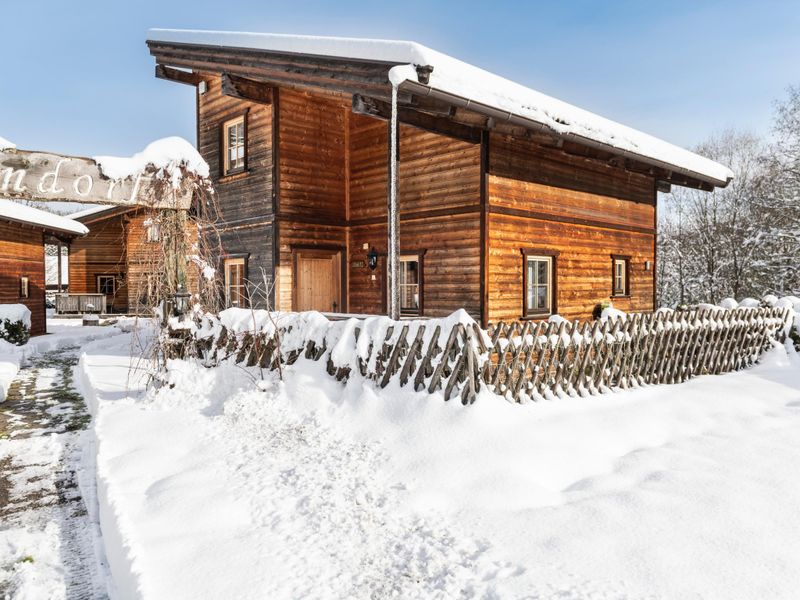 Außenseite Ferienhaus [Winter]