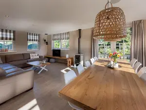 DiningRoom DiningRoom