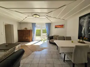 Wohnzimmer mit Blick auf die Terrasse Wohnzimmer mit Blick auf die Terrasse