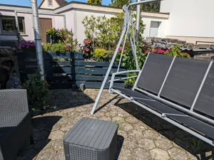 Relaxen im Garten hinterm Haus Relaxen im Garten hinterm Haus