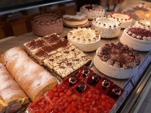 Bekannt für große Kuchenstücke