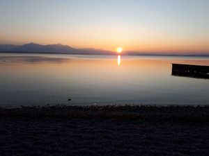 Sonnenuntergang - Goldene Stunde am  Chiemsee