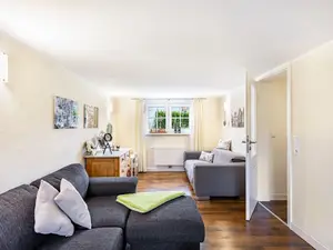 Photo, INSIDE, OUTSIDE