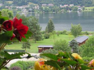 Blick vom Zimmer mit Balkon und Seeblick