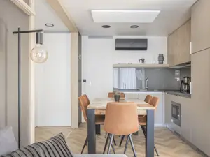 house house