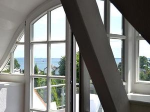 Blick auf die Dachterrasse und die Ostsee