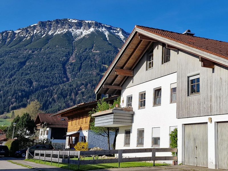 Haus mit Ferienwohnung Kuschelzeit Pfronten