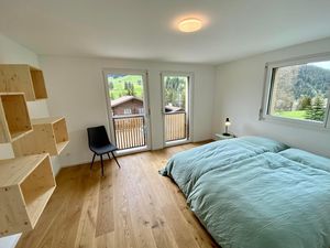 Schlafzimmer 1 mit Doppelbett 180x200