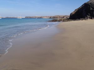 Papagayo Strand 3, im Hintergrund das Ferienhaus