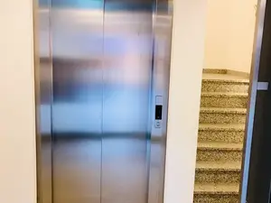 Aufzug Aufzug