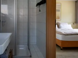 Zimmer 3 - Bad mit Dusche