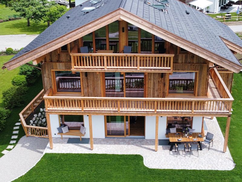 designchalets auf 685 Haus Sommer von oben