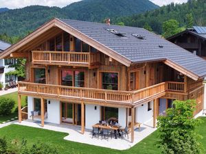 designchalets auf 685 Sommer Haus von oben Südostseite