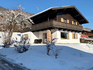 Hausansicht Bergsonne im Winter