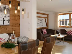 Küche und Wohnzimmer