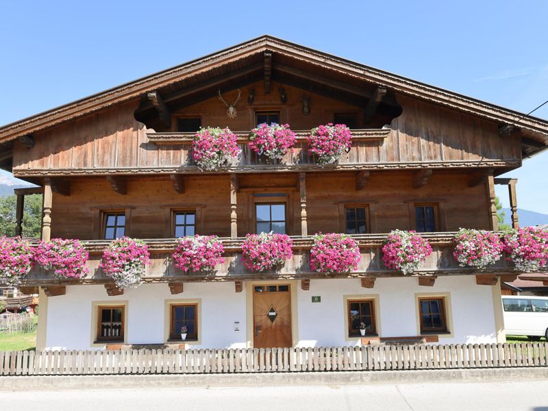 Außenseite Ferienhaus [Sommer]