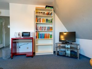 Verschiedene Bücher und TV