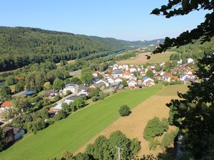 Blick auf das Juradorf Prunn