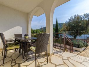 balcony-terrace