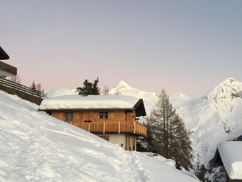 Chalet Labbrunnu OG Winteransicht 