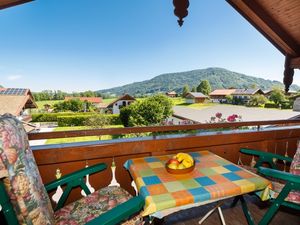 Blick vom Balkon auf die Berge