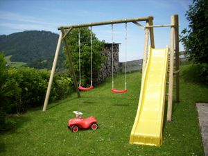 hauseigener Spielplatz für unsere kleinen Gäste