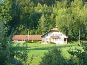 Haus im Frühling von Süden