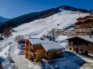 Außenseite Ferienhaus [Winter]