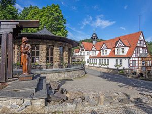 Quellenhaus und Brunnentempel