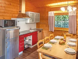 Küche und Essbereich