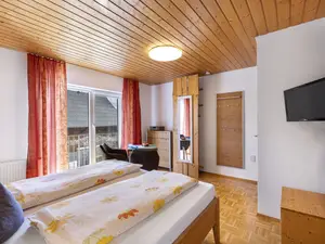 Schalfzimmer mit Fernseh