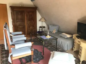 Photo, INSIDE, OUTSIDE