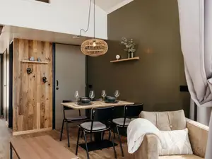 DiningRoom DiningRoom