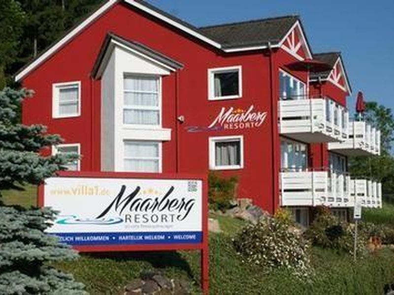 Maarberg Resort, stilvolle Ferienwohnungen mit Seeblick