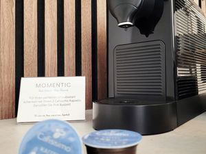 Caffissimo Kaffeemaschine mit 2 Willkommens-Pads