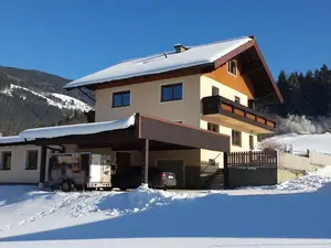 Winter - Hausansicht