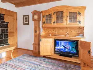 Wohnzimmerschrank mit TV
