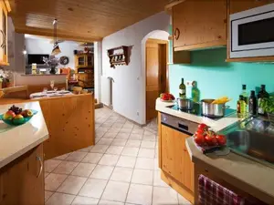 Küche mit Essbereich