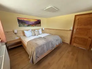 Doppelzimmer seitlich