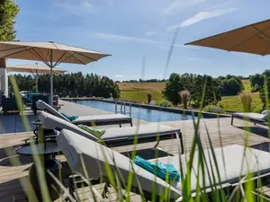 hubertushof-eifel-ferienhaus-mit-pool