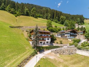 Außenseite Ferienhaus [Sommer]