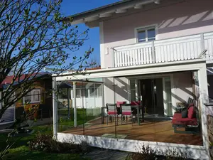 Außenansicht - Eigener Gartenbereich mit Kaltwintergarten